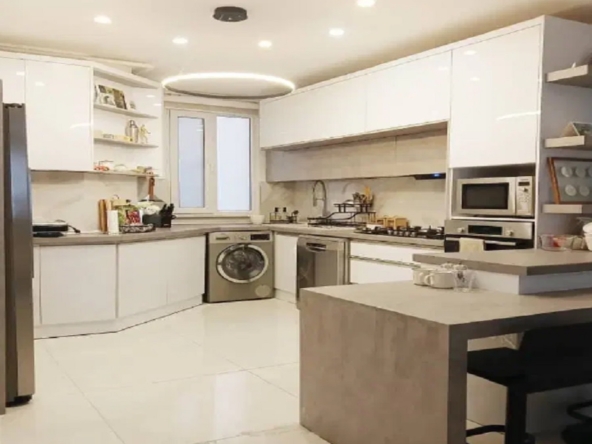 پیشفروش آپارتمان پستک